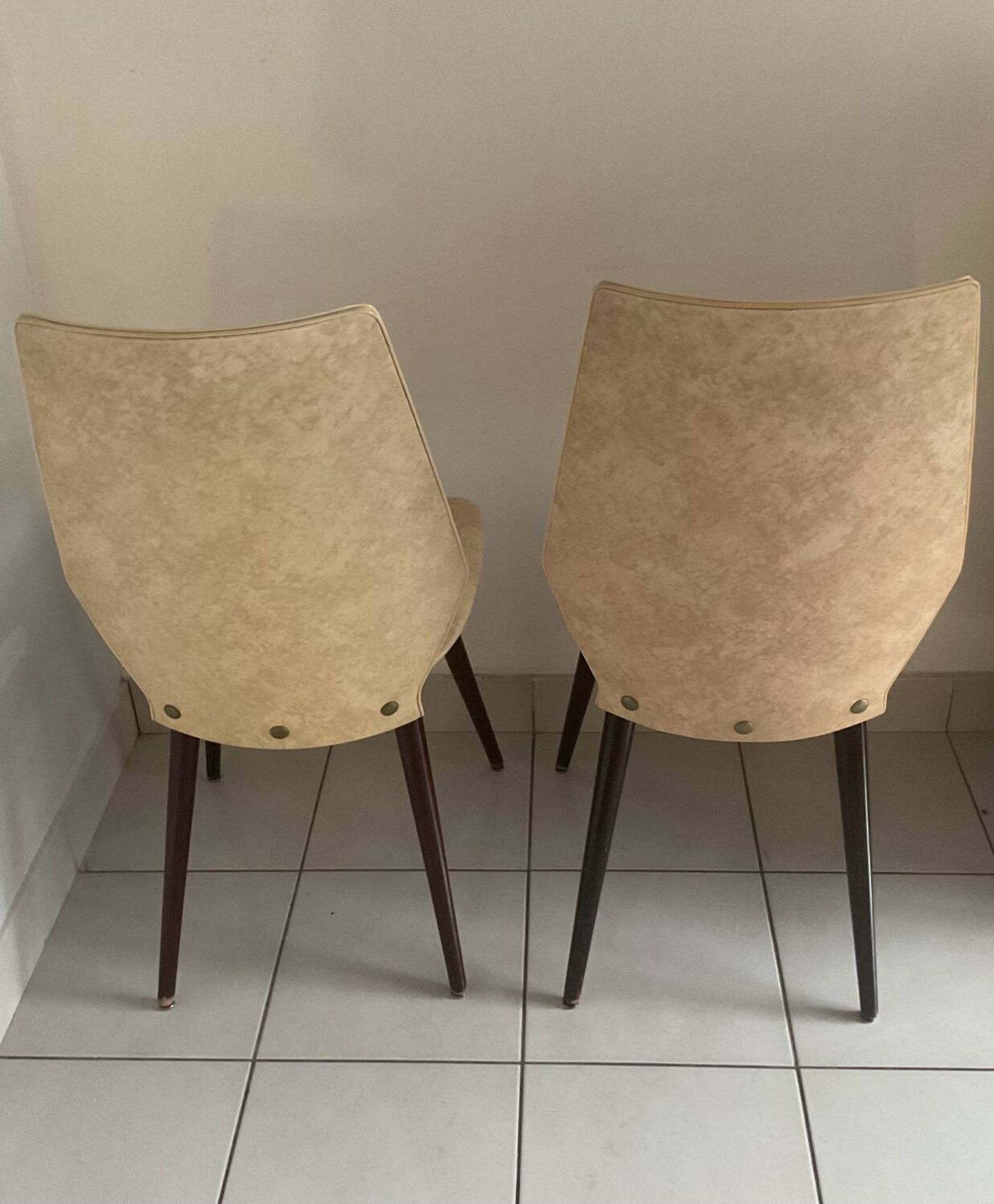 Lot de deux chaises années 60/70