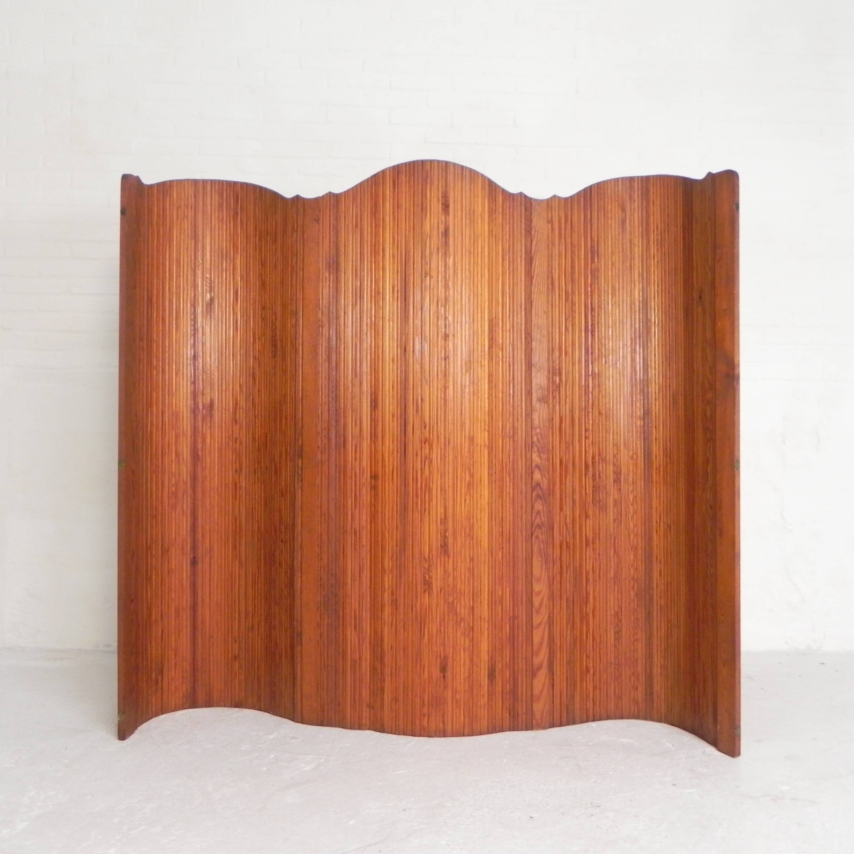 Room divider S.N.S.A. with pine slats in Baumann style, 1950s.