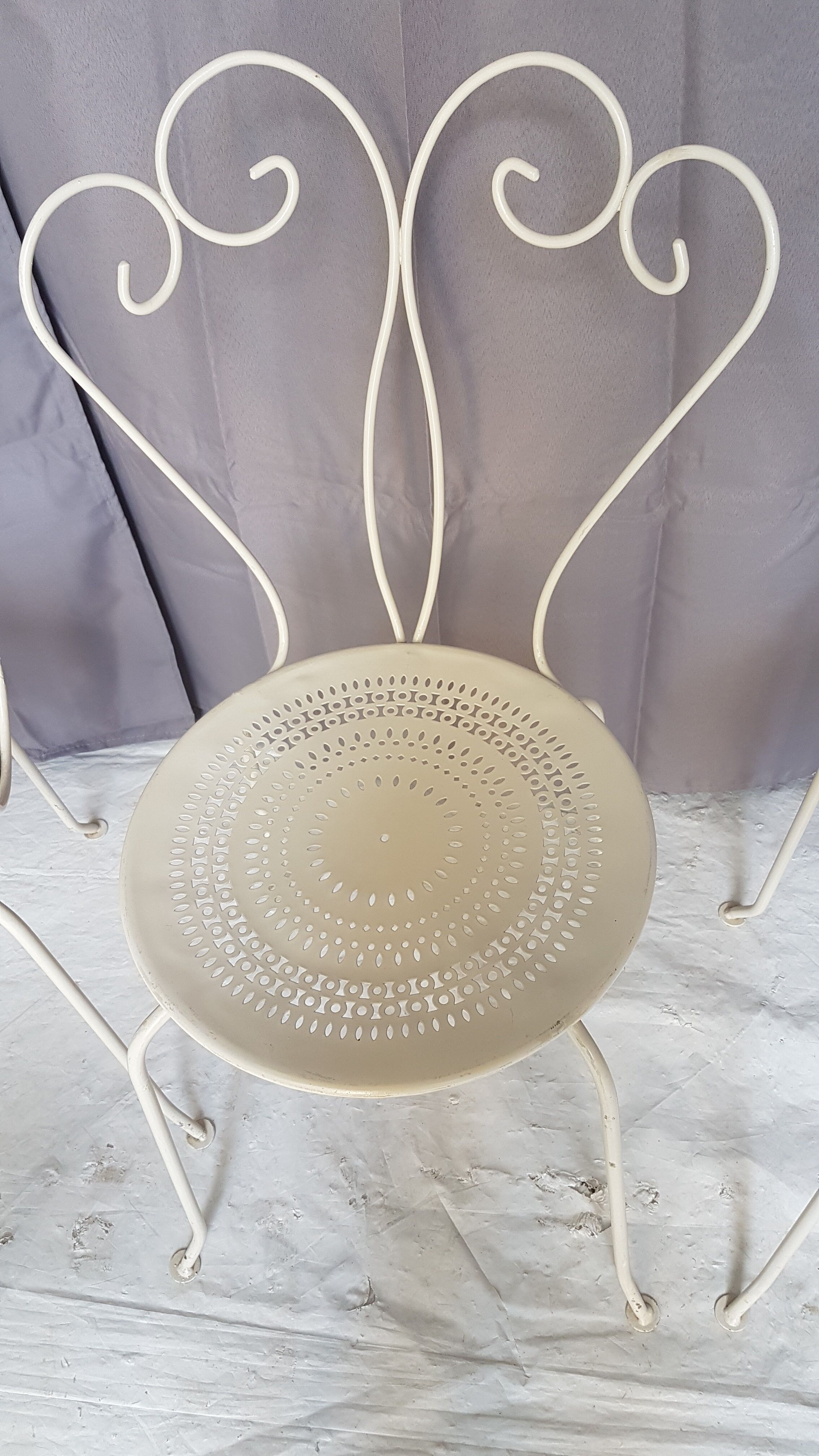 Lot of 6 metal garden seats