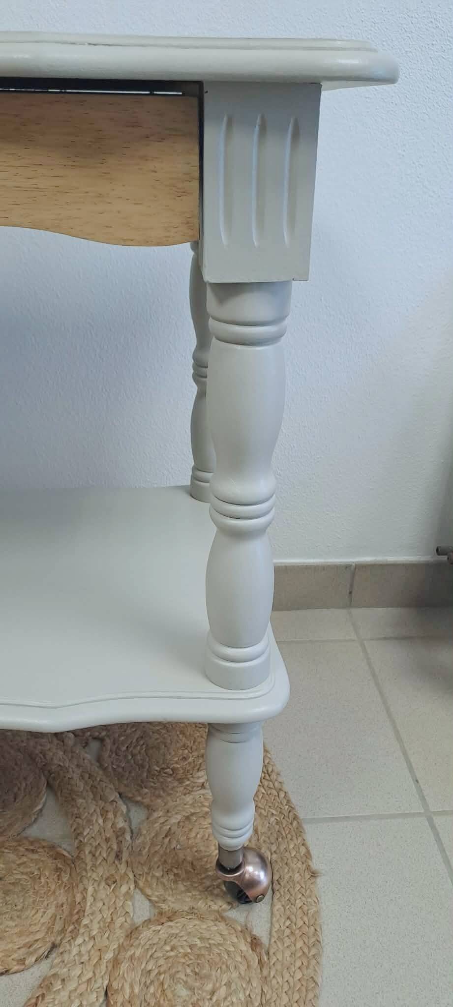 Desserte à roulettes