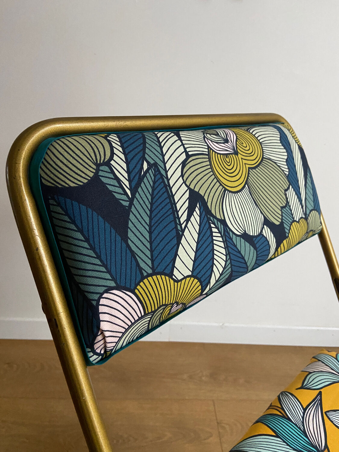 Vintage folding chair lafuma revisited yellow and blue floral fabrics