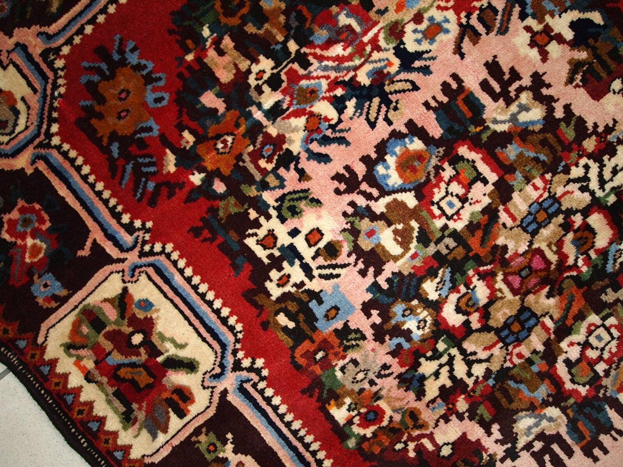 Tapis vintage fait main Bakhtiari persan 114cm x 152cm (1970s)