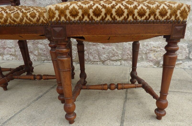 3 antique style chairs with velvet seats and backrests