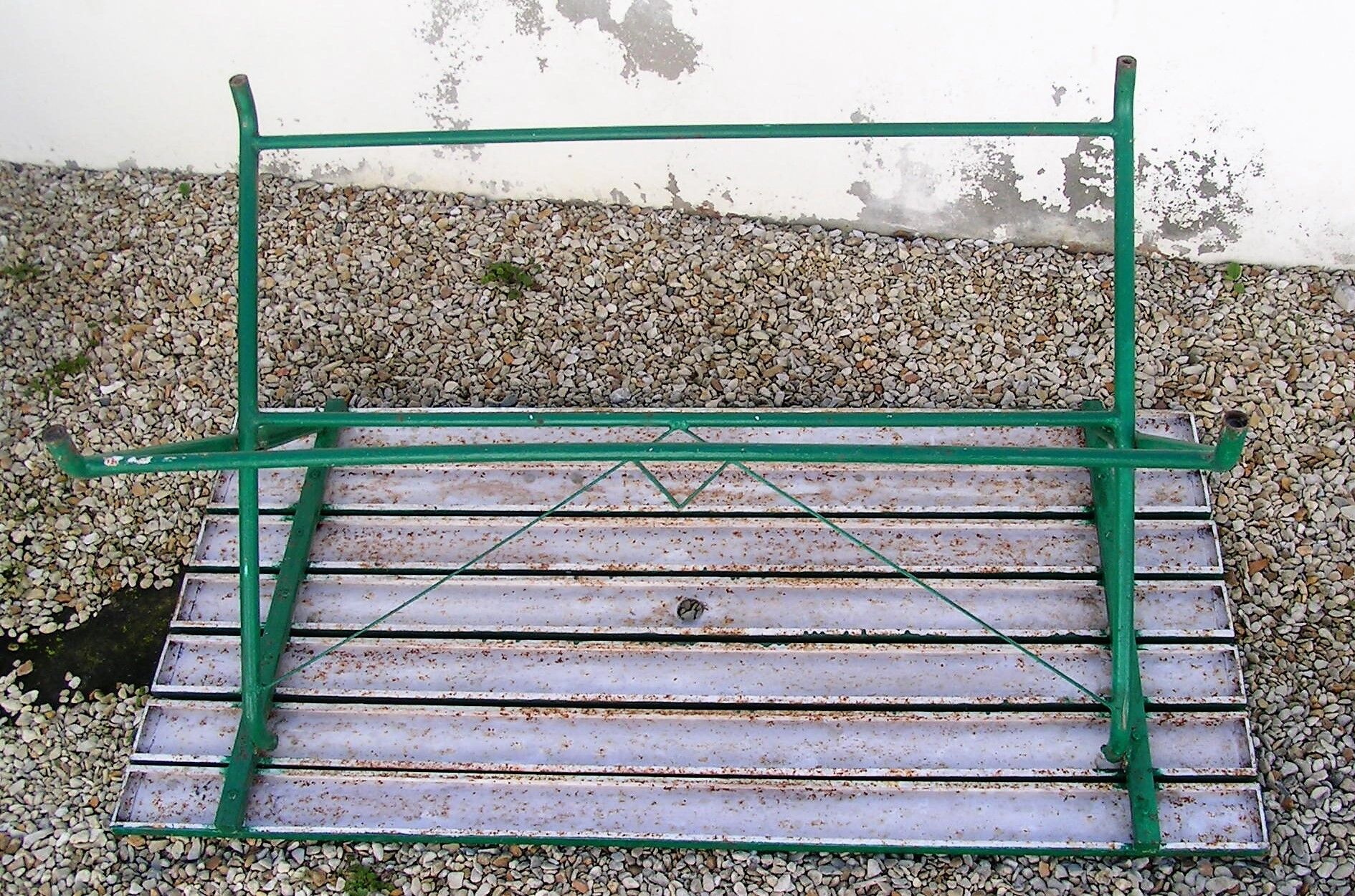 Folding garden table