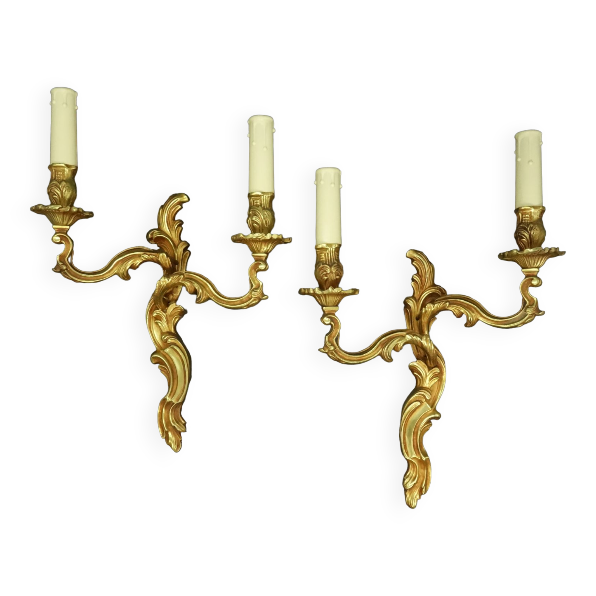 Pair of wall lamps stamped Louis XV style