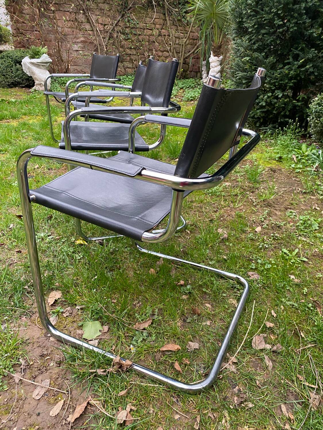 Lot of 4 modernist chairs in the style of MG5 Matteo Grassi circa 1980