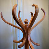 Baumann coat holder