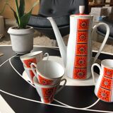 Cafetière orange et 4 tasses et pot à lait motif fleurs