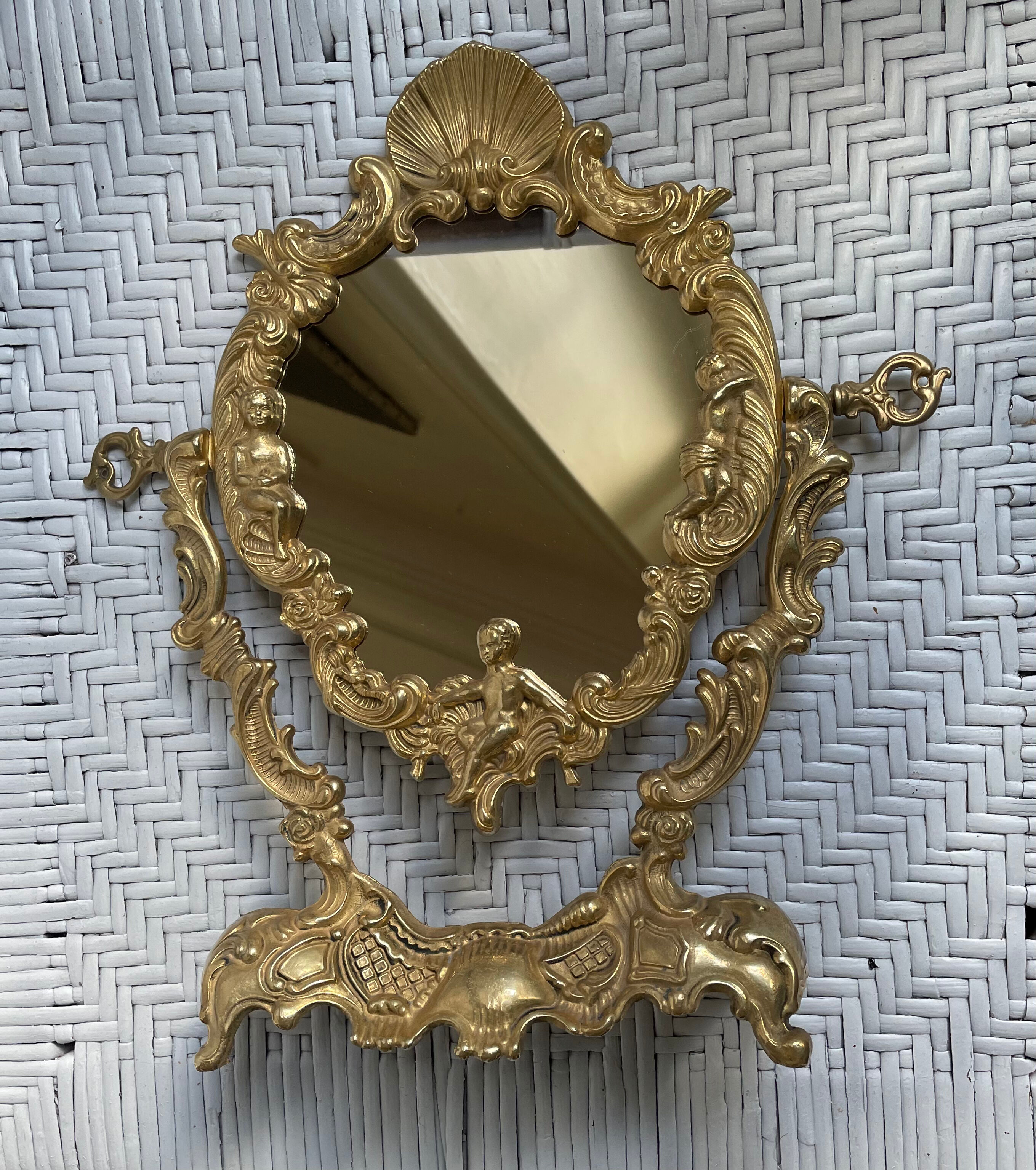 Psyche mirror in gilded bronze 34 X 31cm