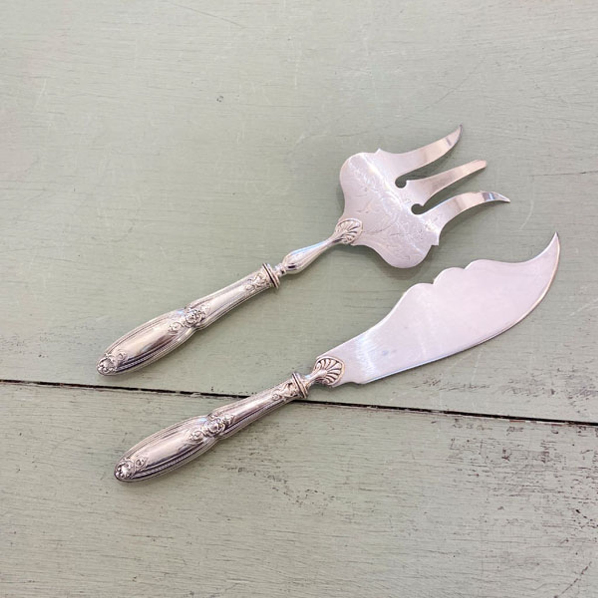 Silver fish cutlery