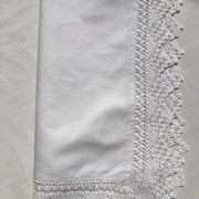 Nappe métis  bord crocheté main 84cm x 91cm