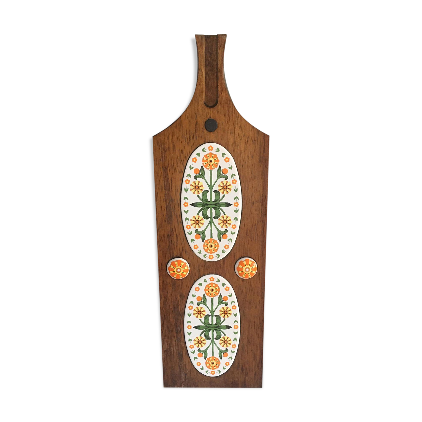 Vintage cheese board in wood and earthenware