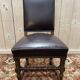 Suite de 4 chaises de style Louis XIII en cuir