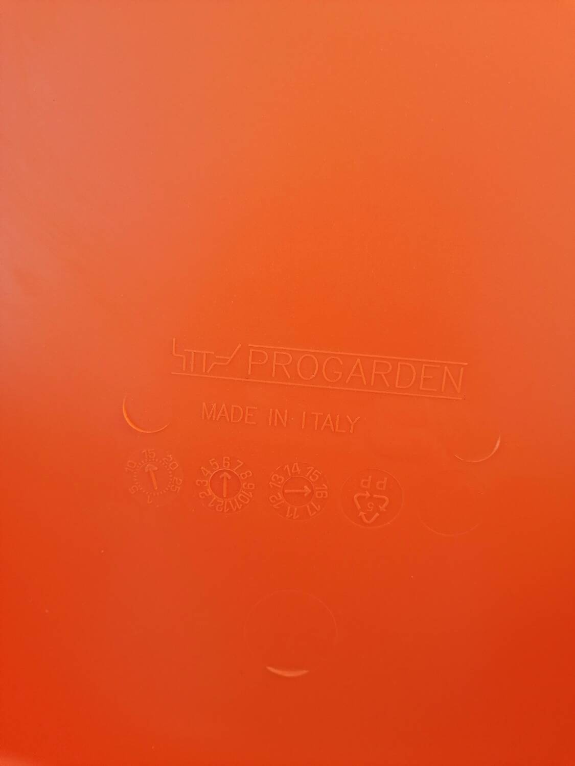 Children's orange table and chair set Progarden Italy