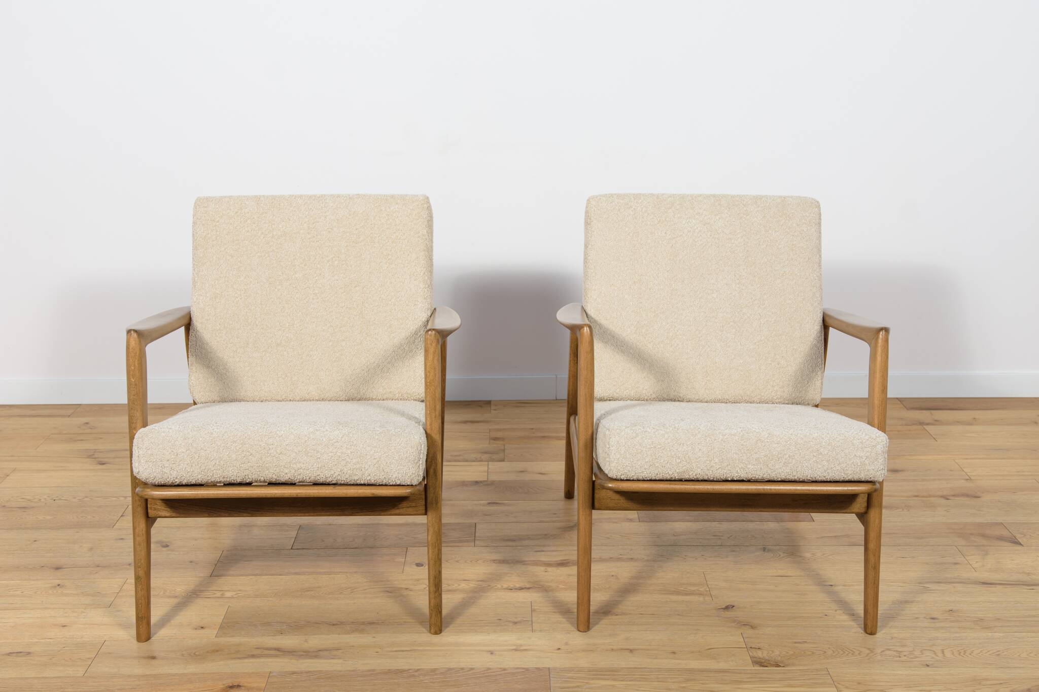 Mid-Century Model 300-139 Armchairs from Swarzędz Factory, 1960s, Set of 2
