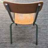Chaise en bois d'écolier