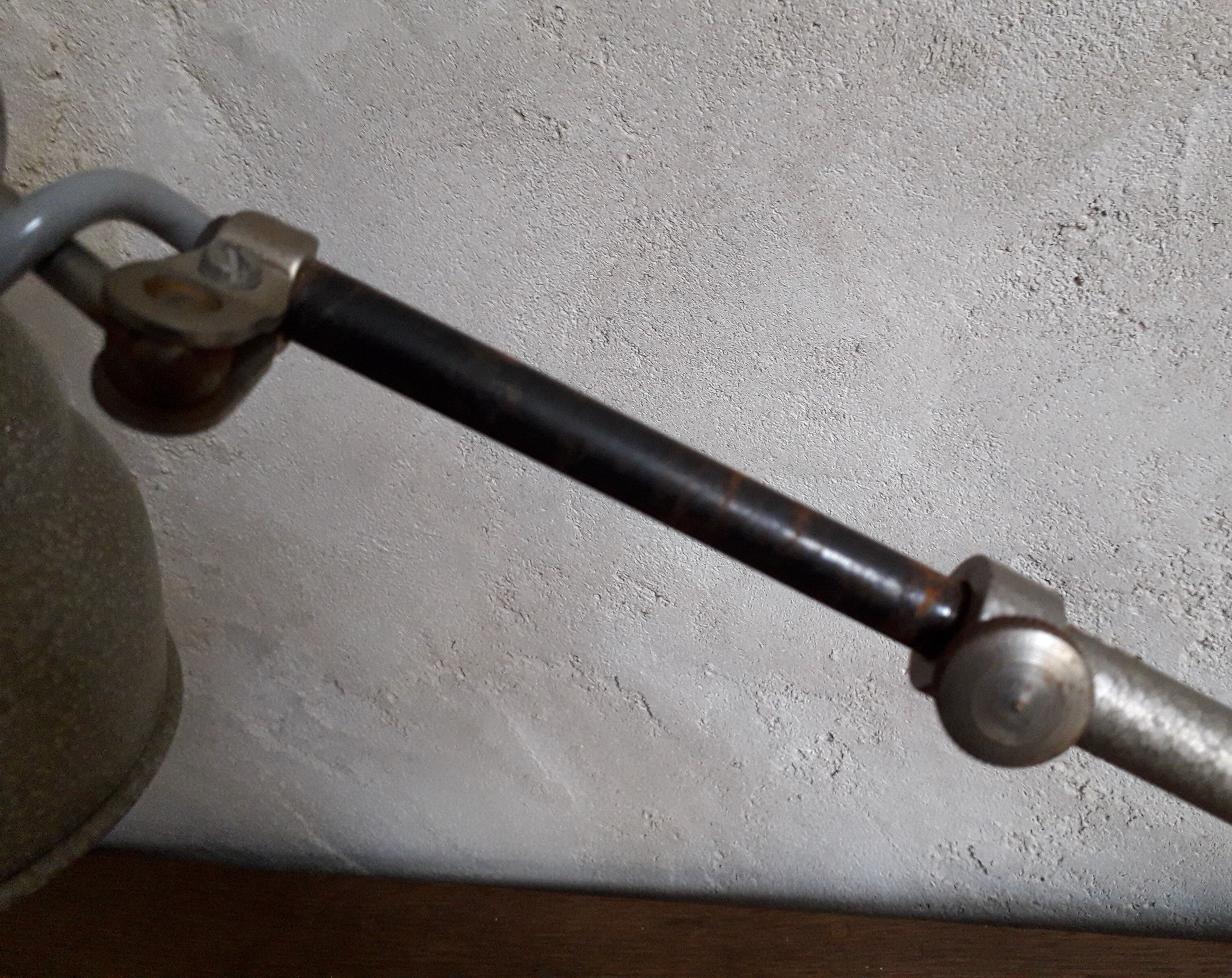 Lumina articulated and telescopic workshop lamp