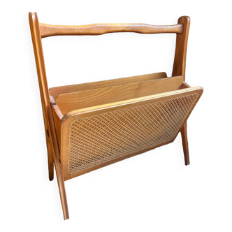 Magazine rack with compass and wicker feet