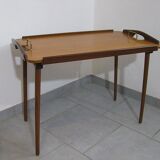 Table d'appoint plateau de service Aase Dreieri Ganddal Norvège  en teck et chêne années 1960