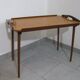 Table d'appoint plateau de service Aase Dreieri Ganddal Norvège  en teck et chêne années 1960