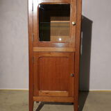 Furniture showcase compass feet