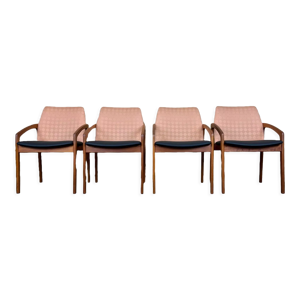4 chaises modèle 23 - henning kjaernulf