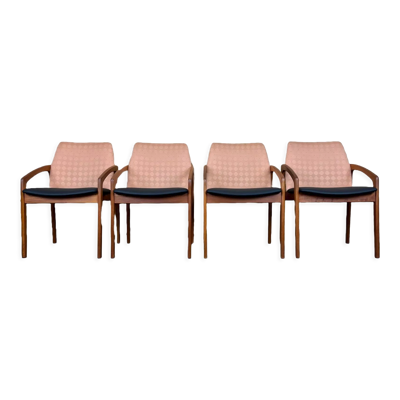 4 chaises modèle 23 de Henning Kjaernulf pour Korup Stolefabric 1970
