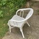 Fauteuil enfant en osier blanc vintage