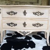 Commode baroque patinée taupe effet fumé vieilli