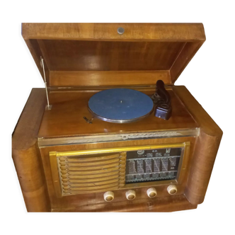 TSF station with 78 rpm record player