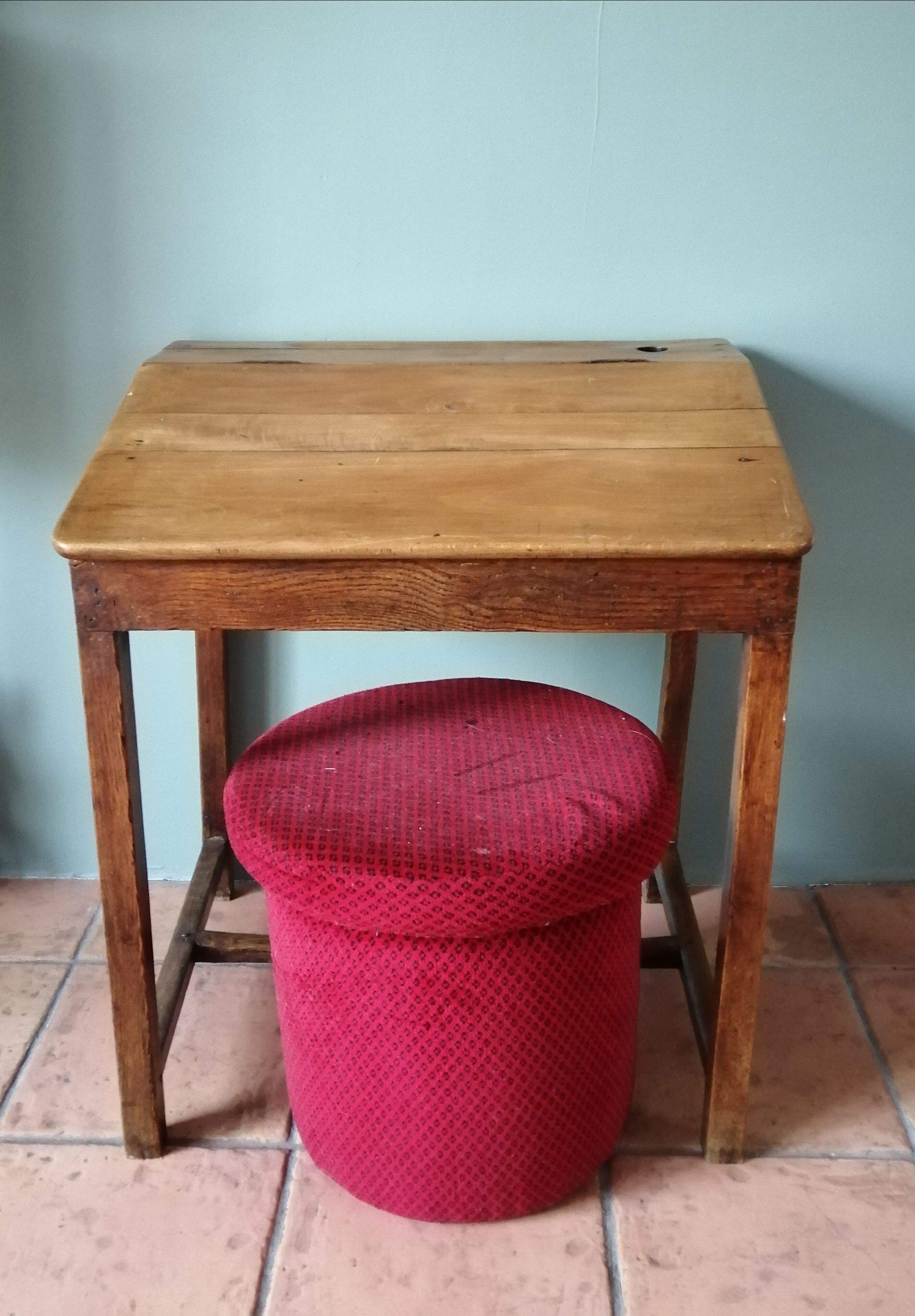 Pupitre d'écolier ancien