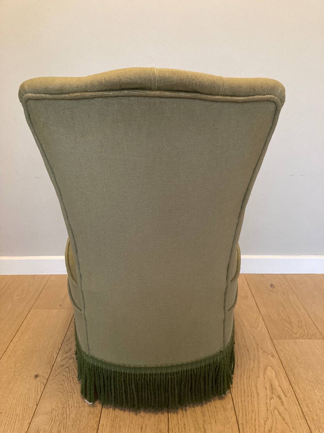 Toad velvet armchair