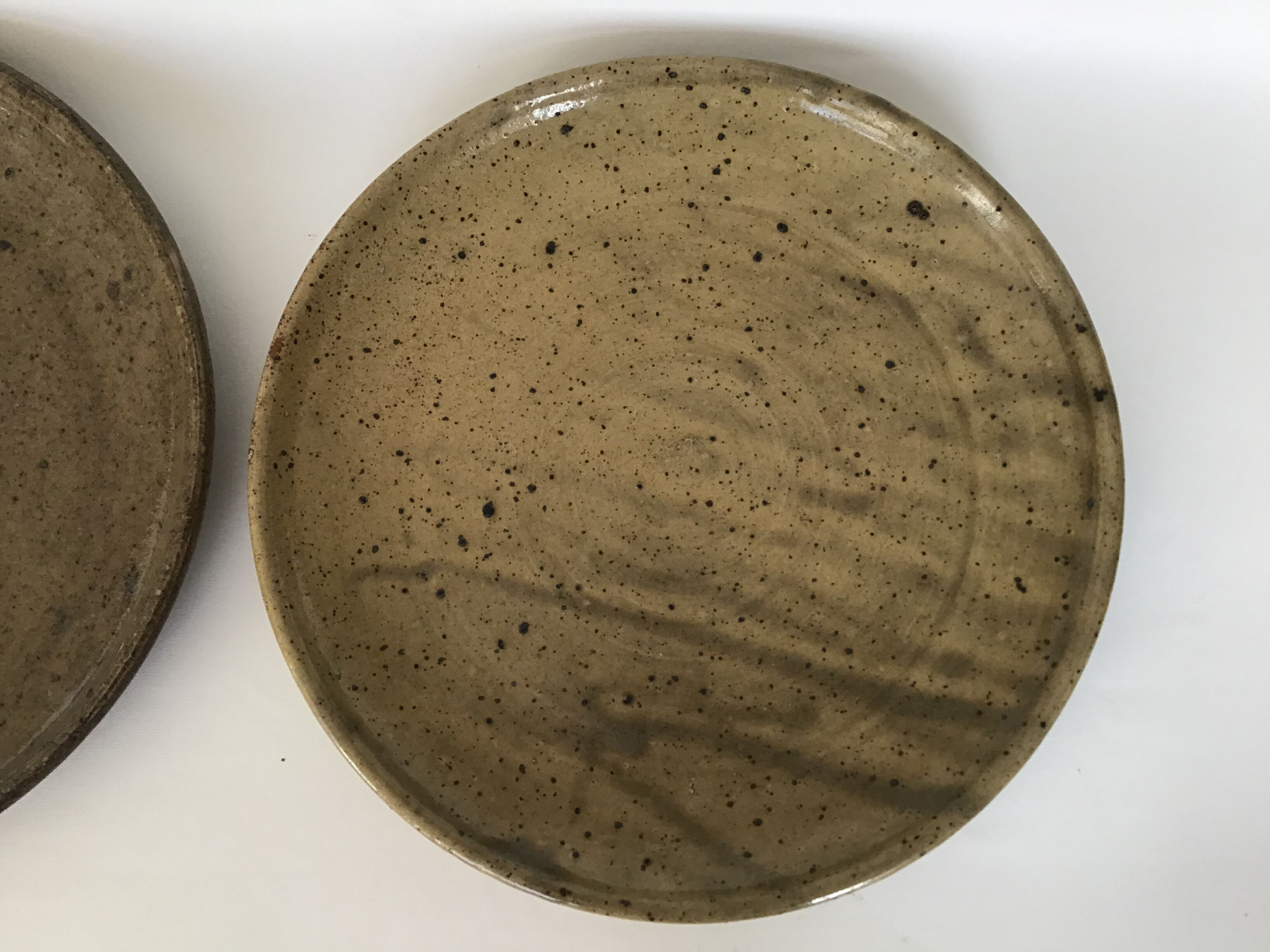 2 assiettes en grès pyrité Tiffoche