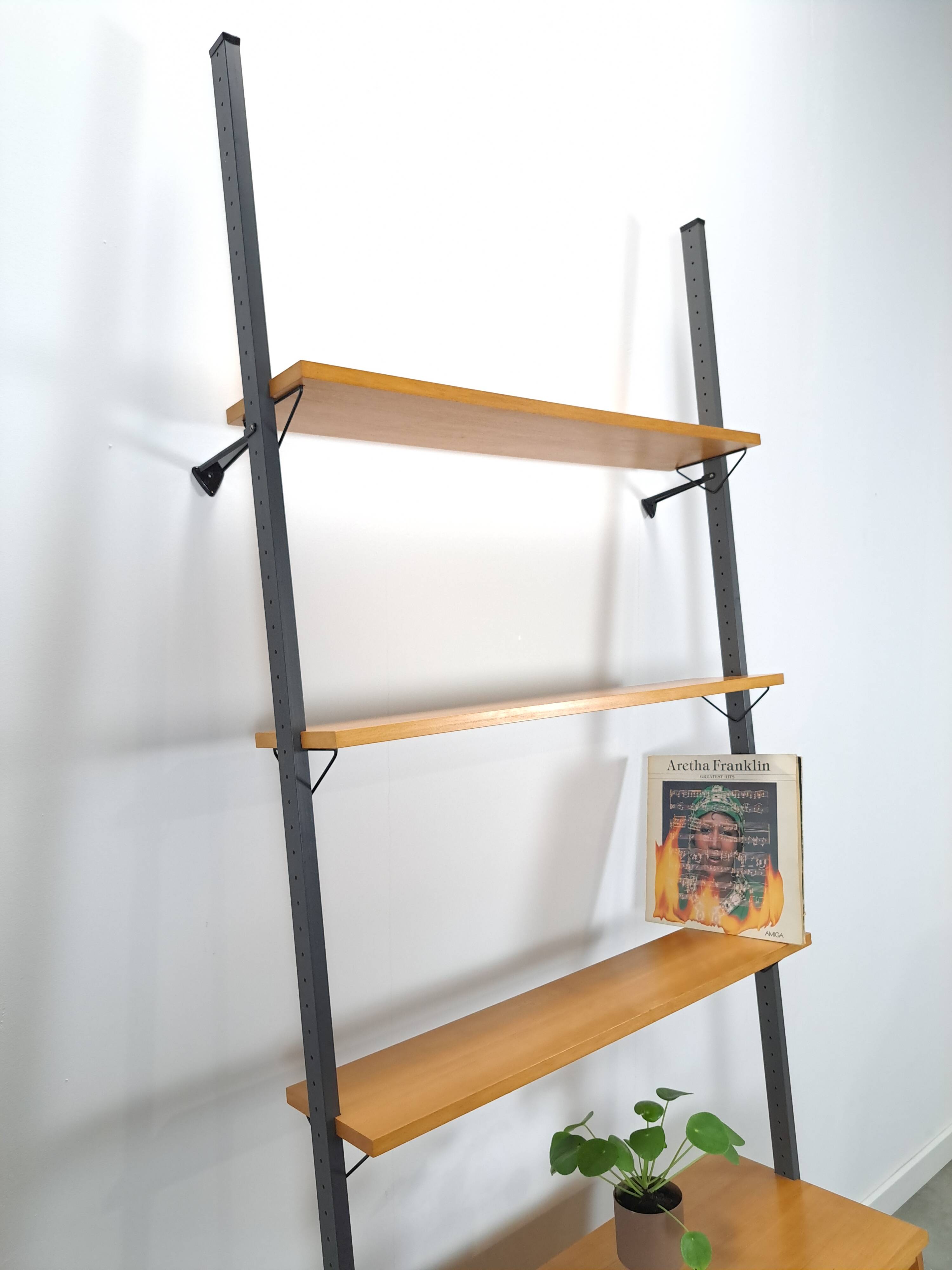 Design Olof Pira Sweden LP modulair wandsysteem