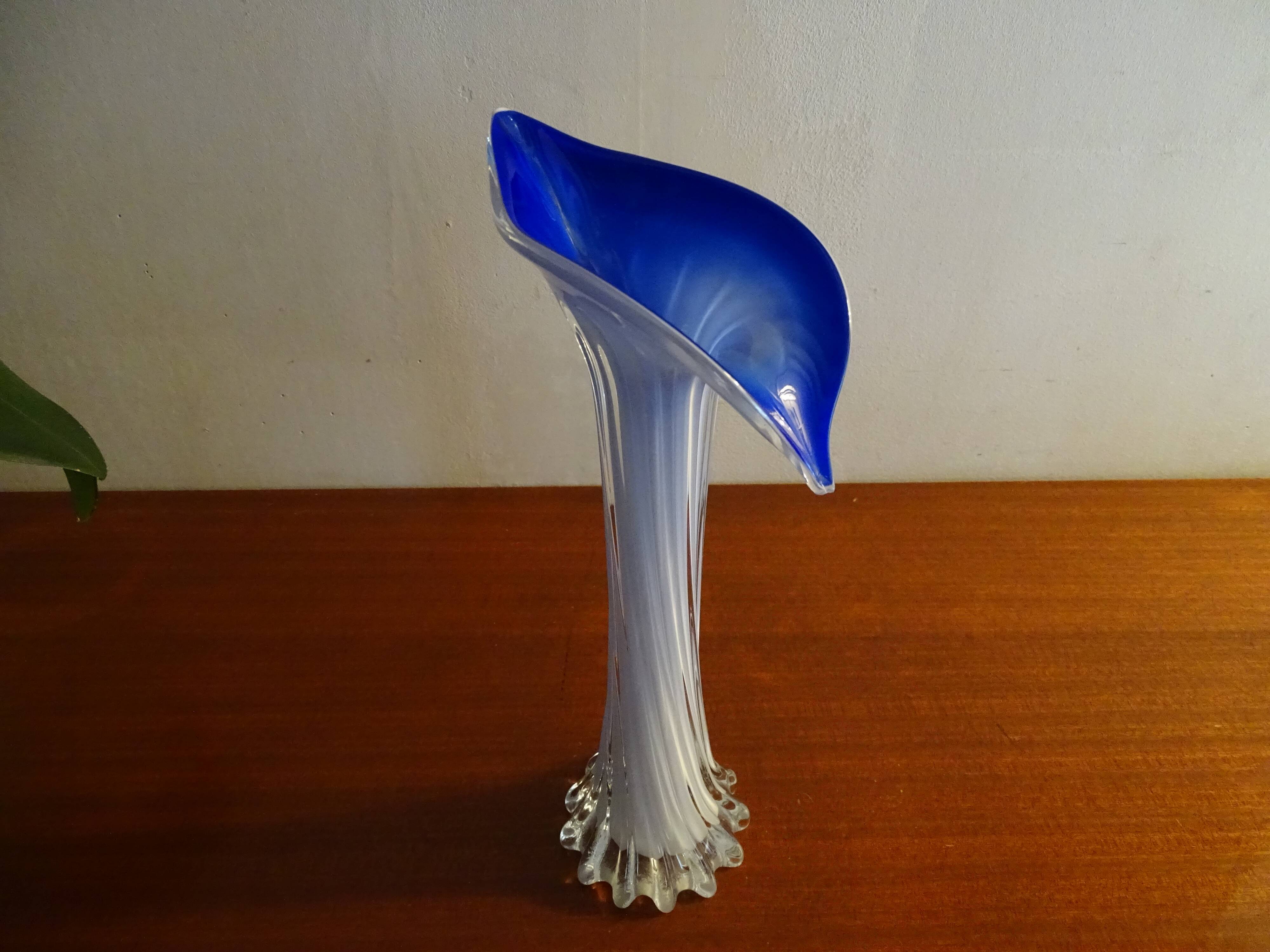 Murano glass vase twisted flower neck