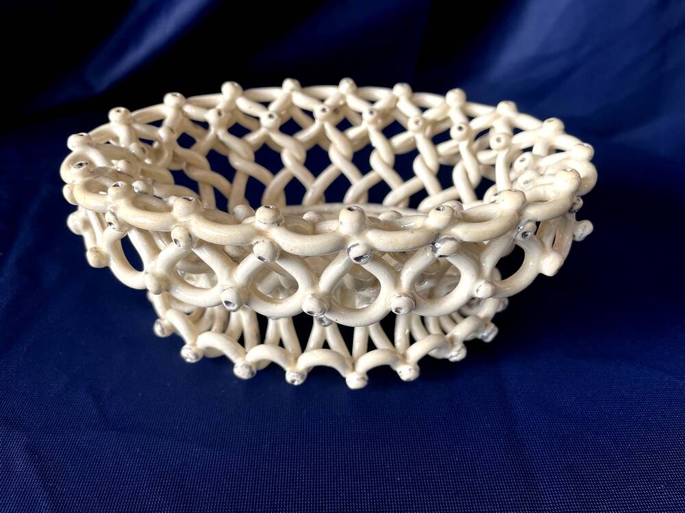 Basket or cup in langeais earthenware basketwork