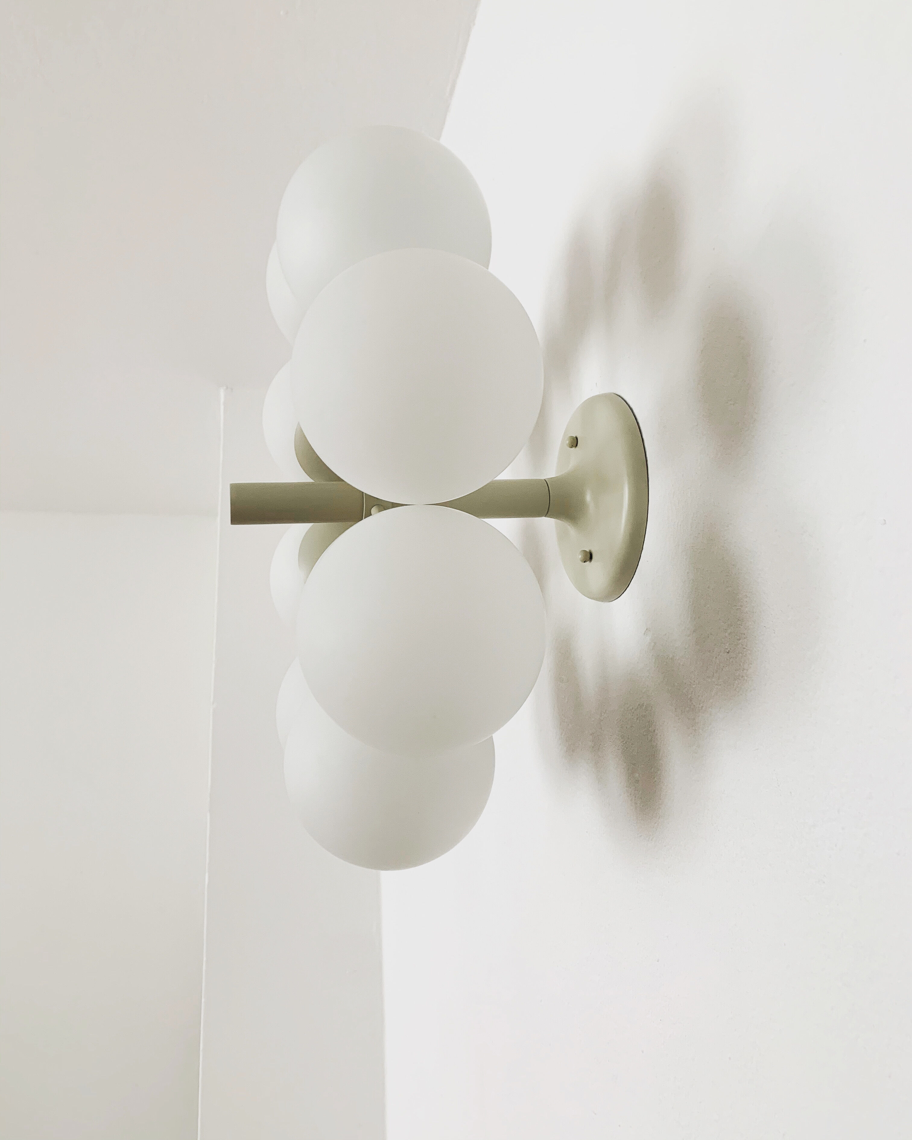 Opaline Sputnik chandelier by Kaiser Leuchten