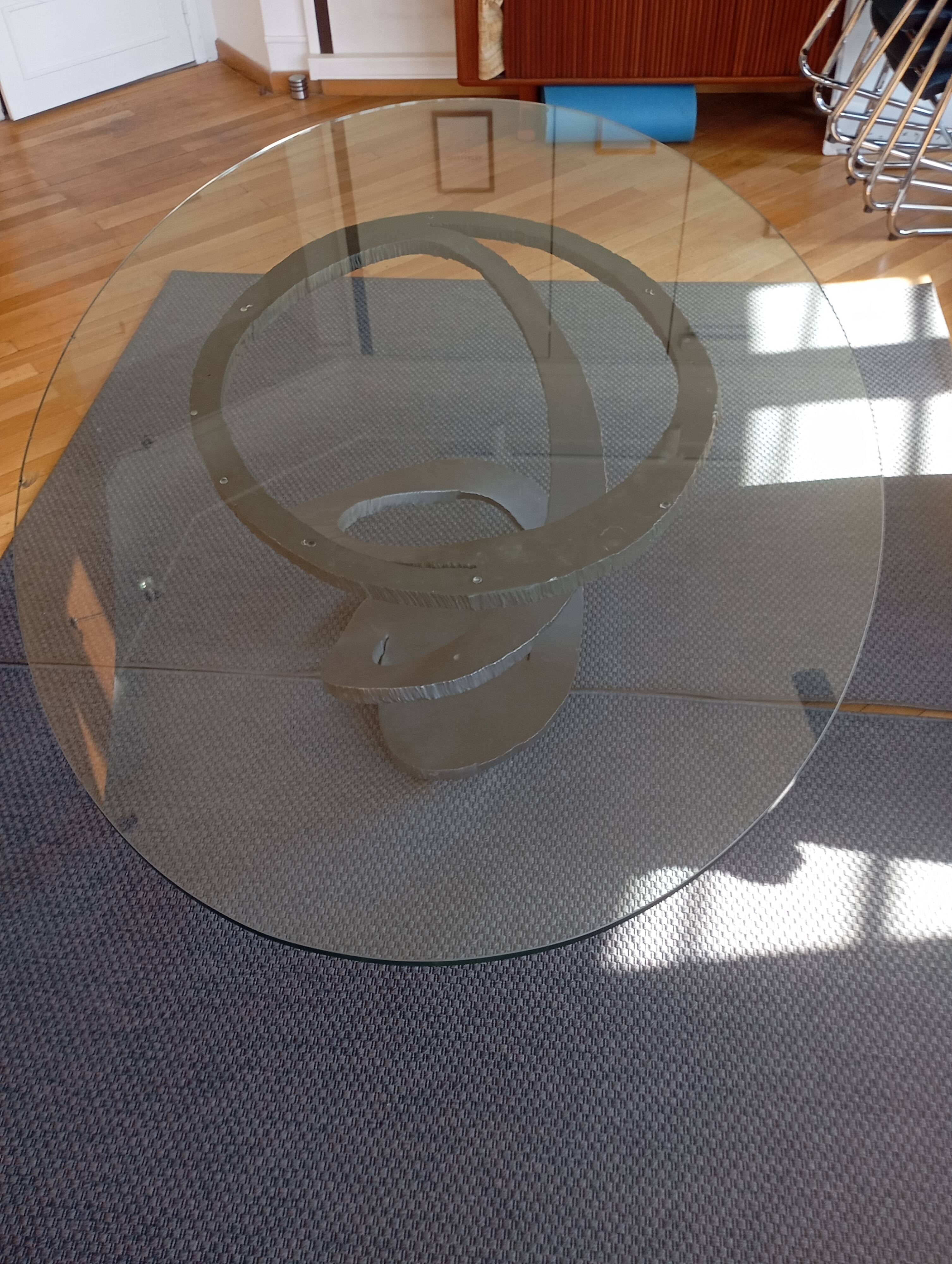 Table fleur de fer de Maurice Barilone