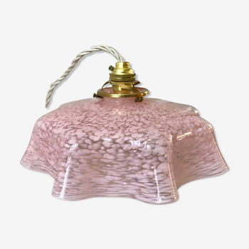 Suspension baladeuse en verre de Clichy mouchetée rose bobon années 20-30