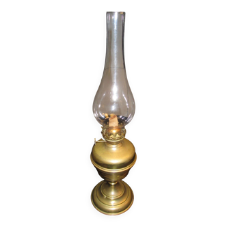 Oil lamp..Excellent condition