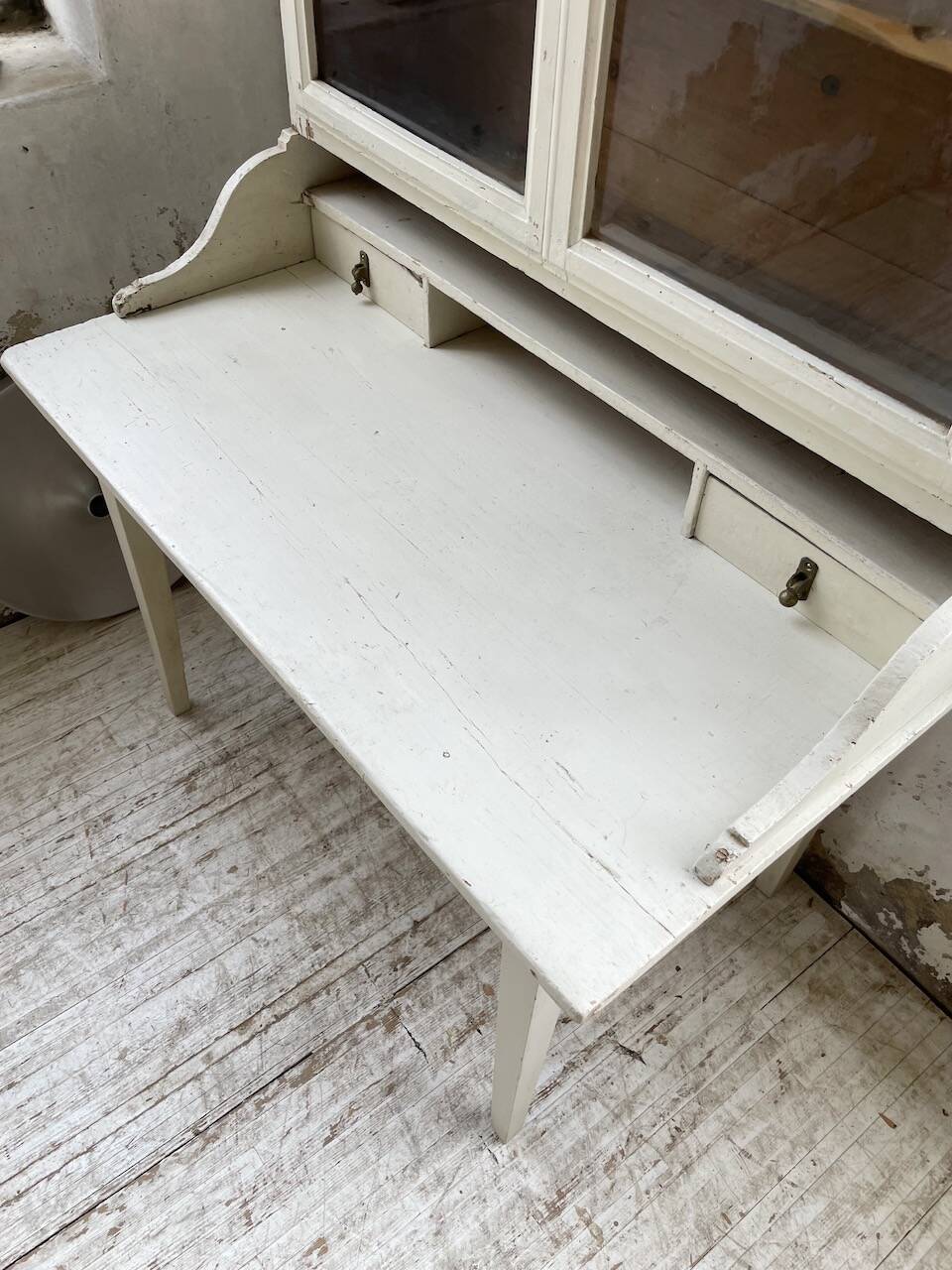 20th century showcase office