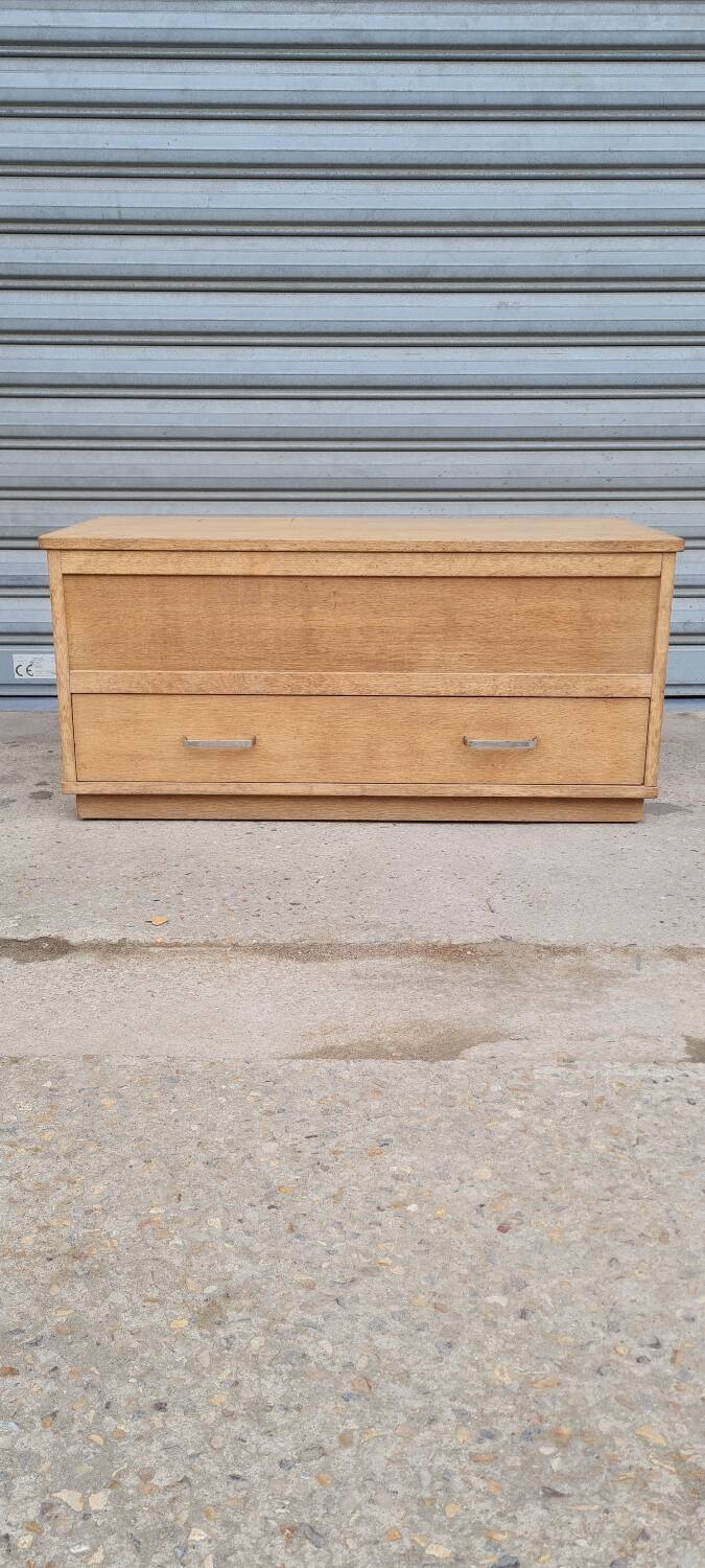 Raw oak chest