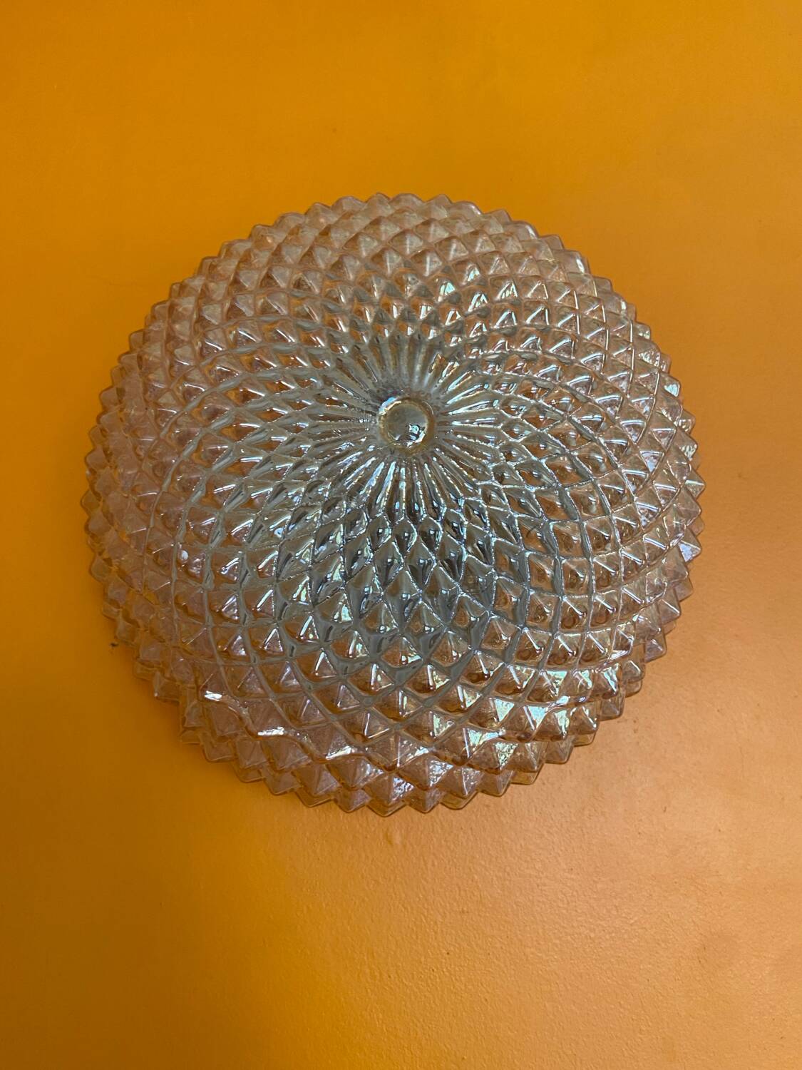 Lot de trois plafonniers en verre art déco