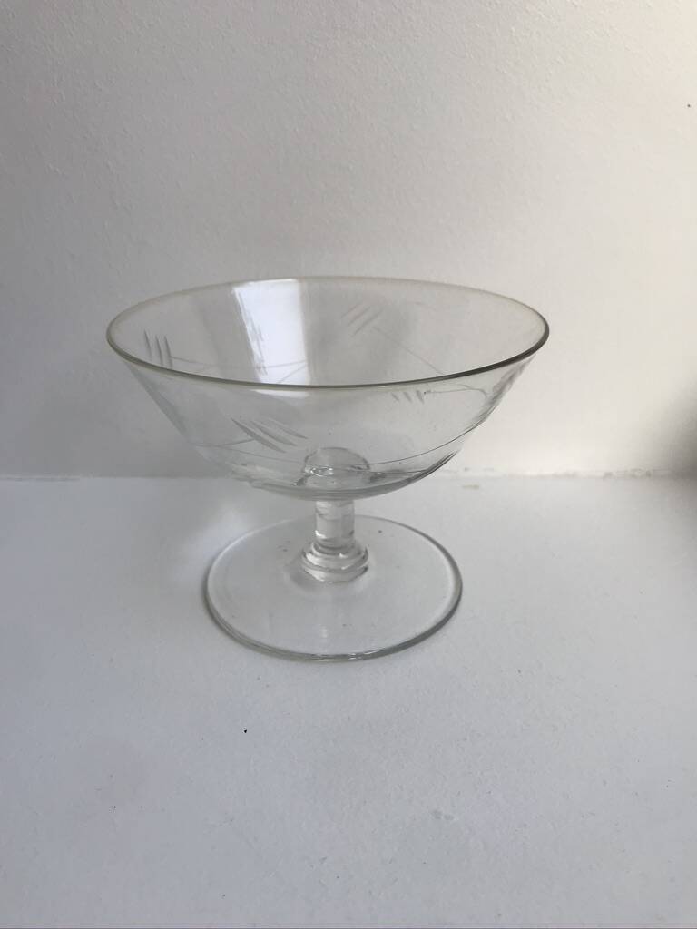 lot de 6 coupes à champagne dépareillées en cristal gravé années 30