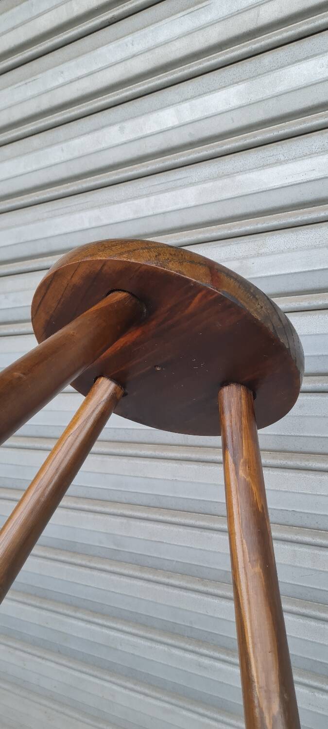 Tripod alpine stool