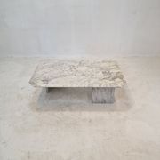 Table basse en marbre italien années 1970