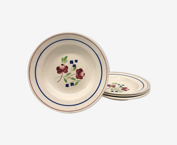 4 assiettes creuses « Lunéville » modèle Bagatelle, décor peint à la main