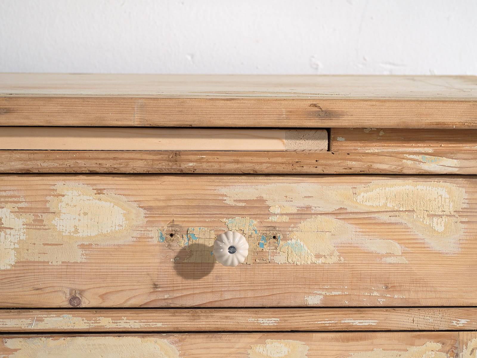 Antique chest of drawers with cream patina (circa 1920) #43