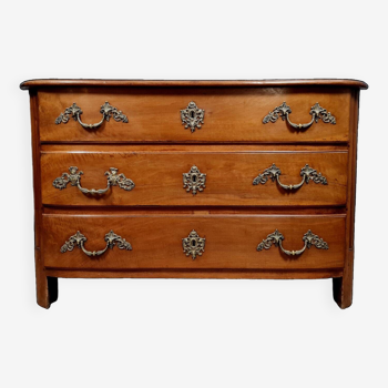 Louis XIV period curved chest of drawers in walnut circa 1720