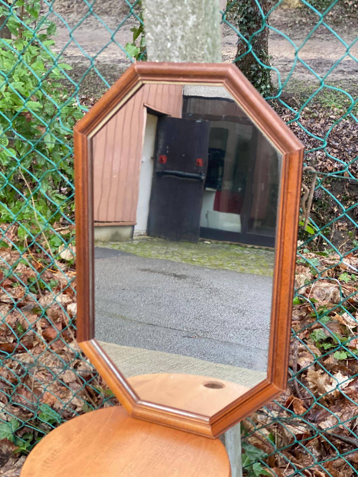 Vintage octagonal mirror in solid wood 55x36cm